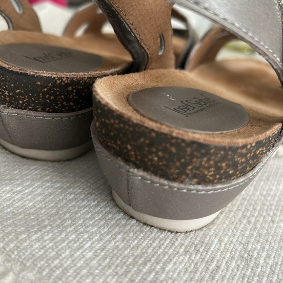 Josef Seibel Hailey 25 Leather Wedge Comfort Sandals in Metallic Tan - 37/6-6.5 - Picture 7 of 10